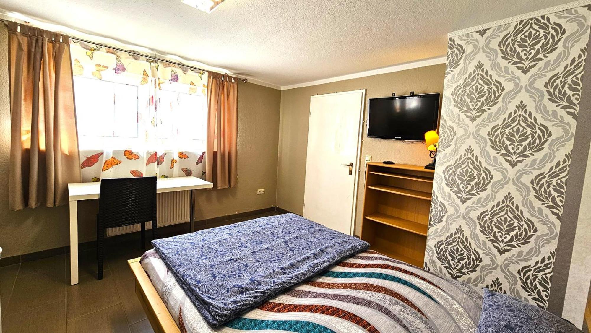 Gruendauer Monteurwohnung/Studentenwohnung ภายนอก รูปภาพ