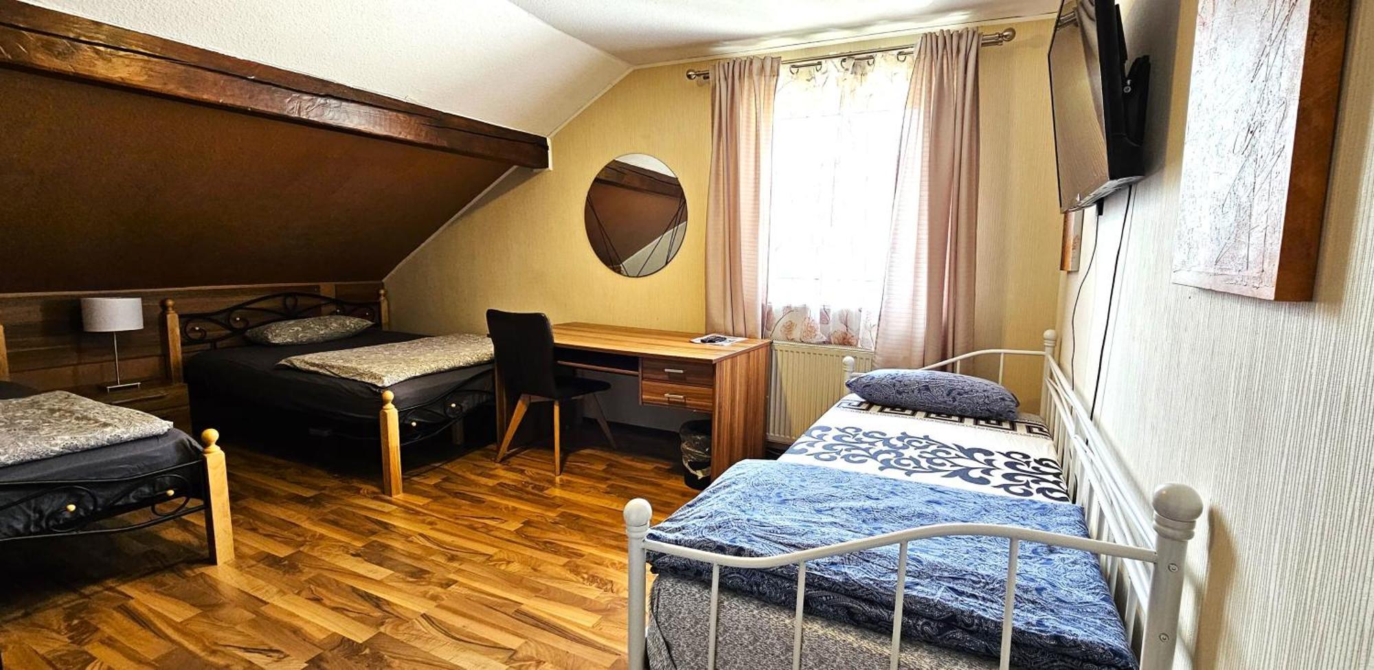 Gruendauer Monteurwohnung/Studentenwohnung ภายนอก รูปภาพ